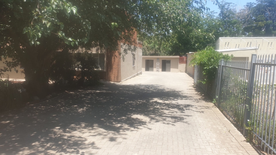 To Let 1 Bedroom Property for Rent in Bloemfontein Free State